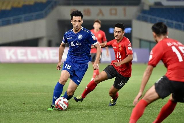 维尔茨在利物浦遭遇困境：为何高价引援表现不佳？